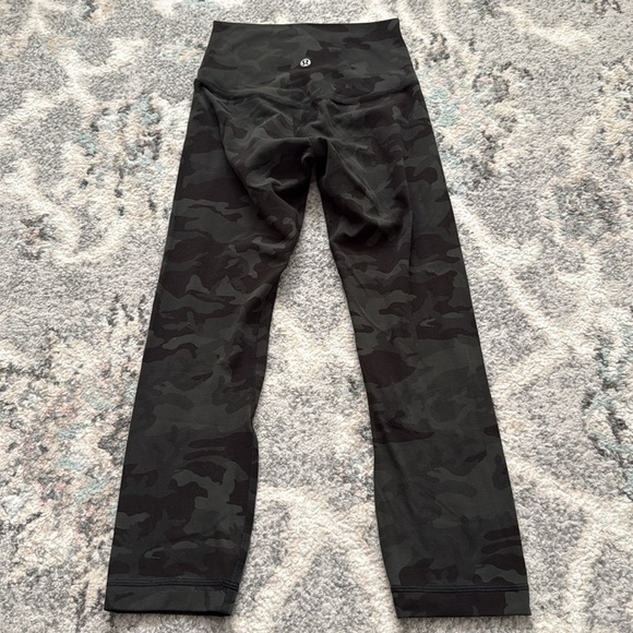 Lululemon Align Crop *21" in Incognito Camo Multi Gator Green - Picture 7 of 9
